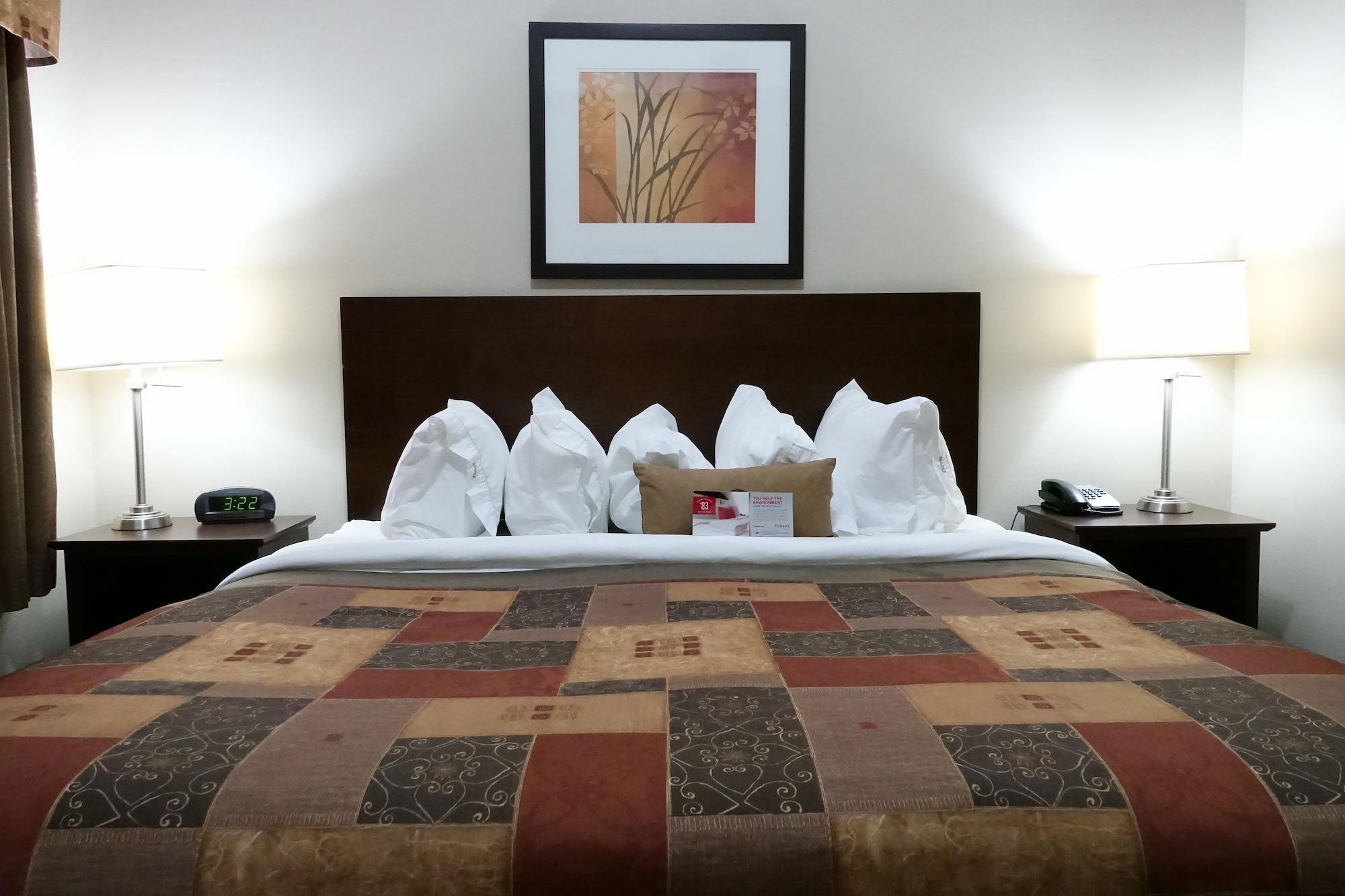 Ramada By Wyndham Weyburn Hotel Luaran gambar