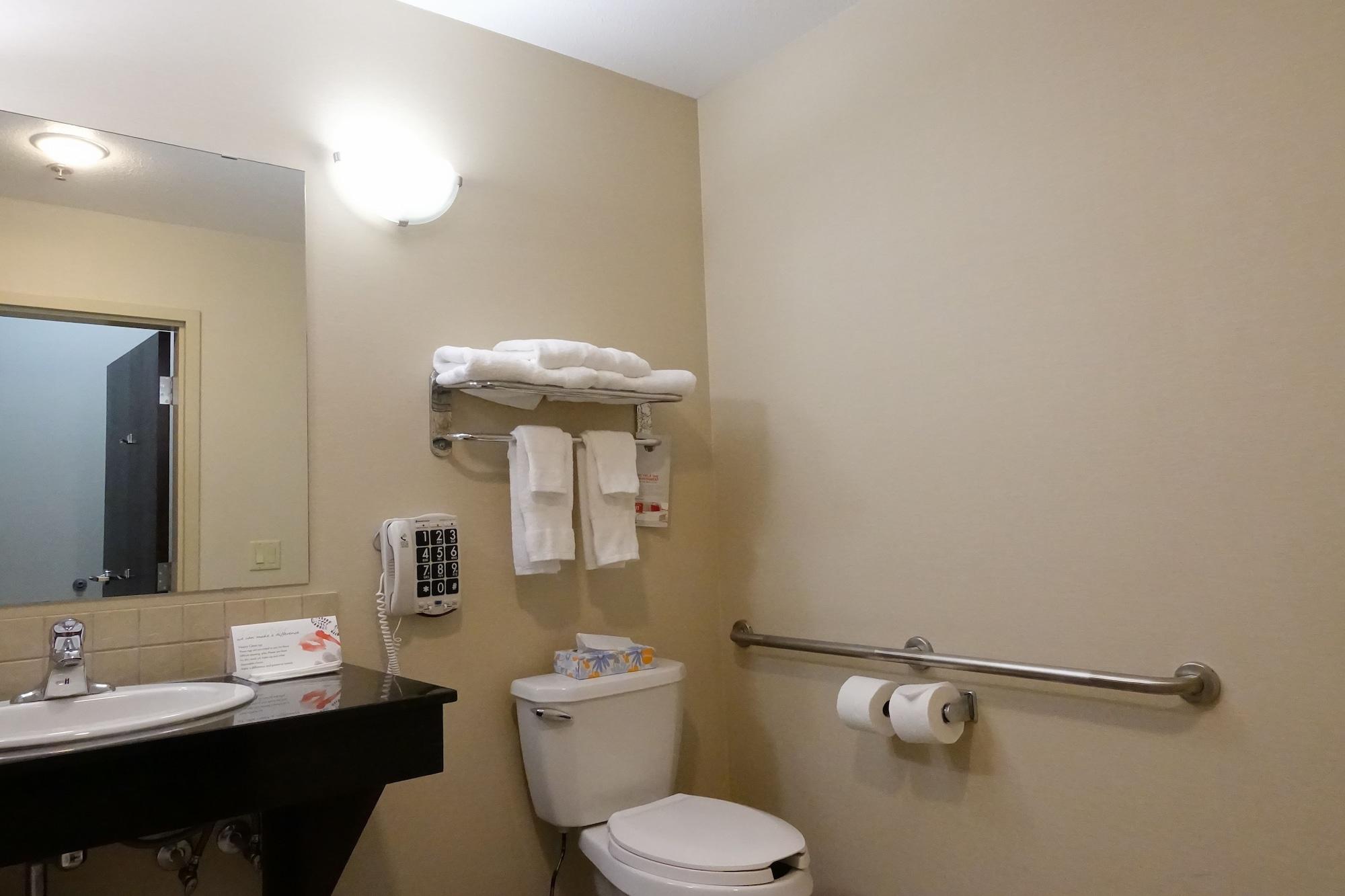 Ramada By Wyndham Weyburn Hotel Luaran gambar
