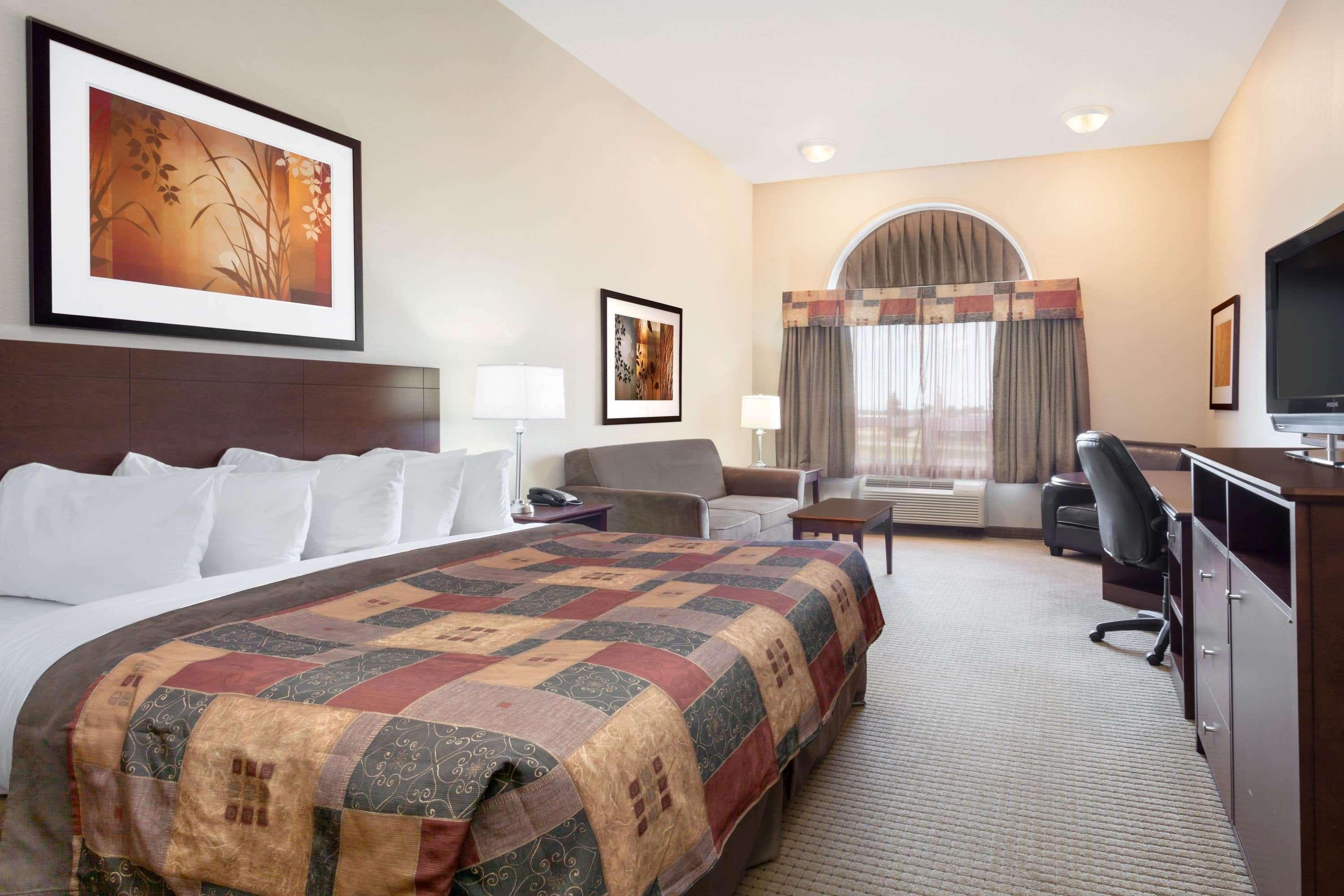 Ramada By Wyndham Weyburn Hotel Luaran gambar
