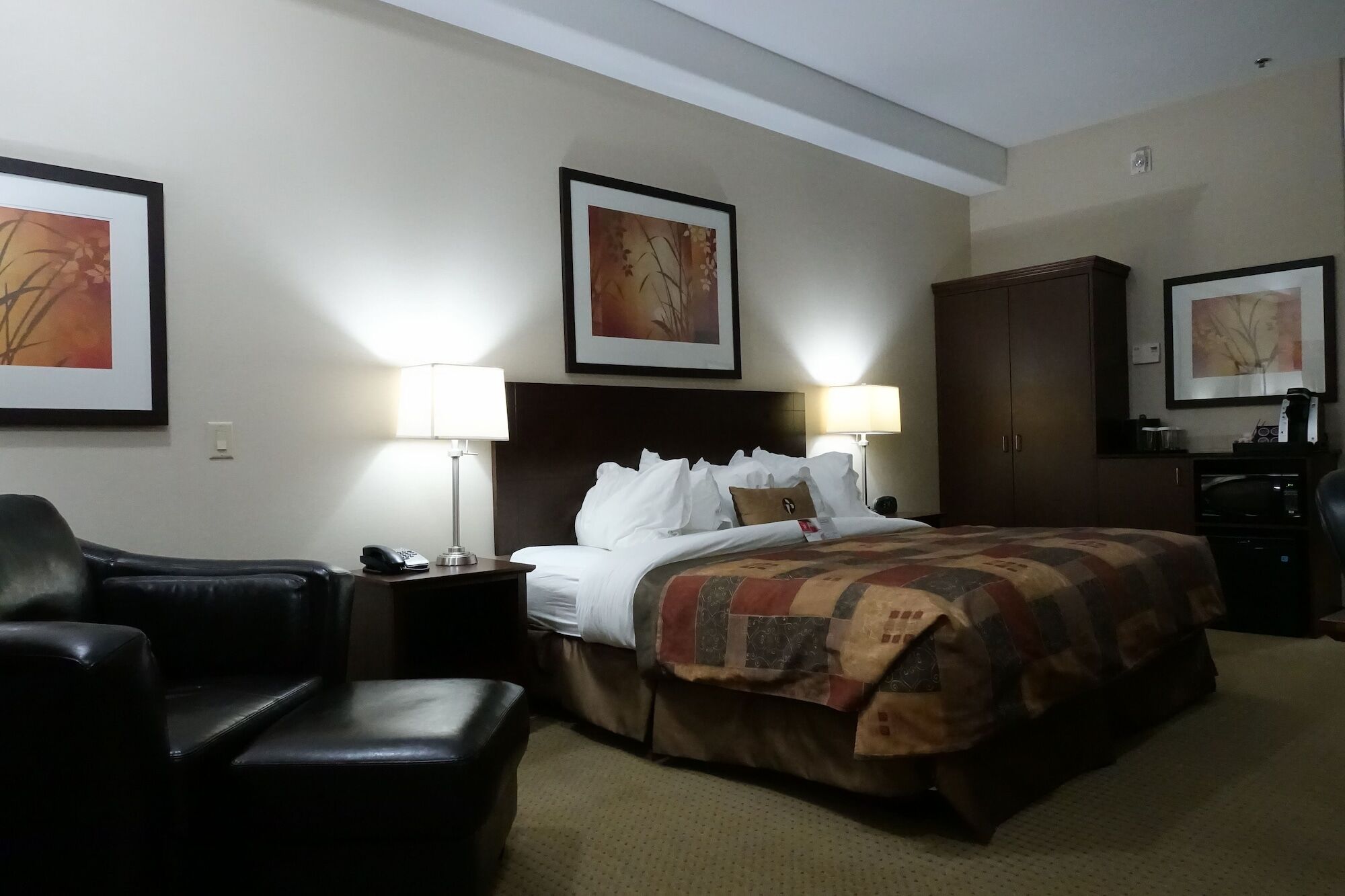 Ramada By Wyndham Weyburn Hotel Luaran gambar