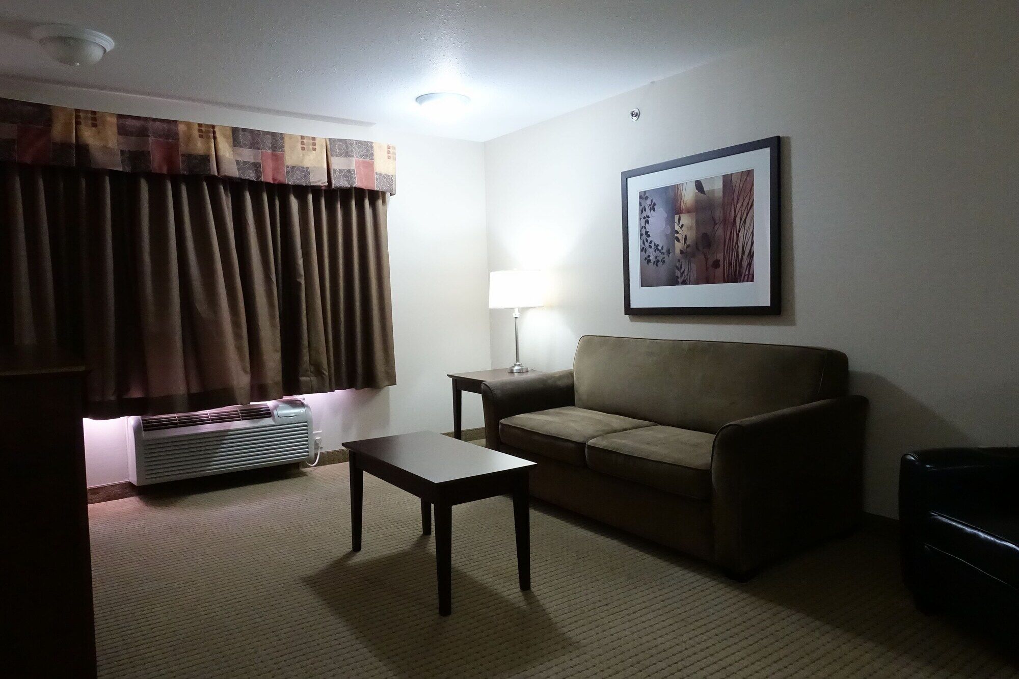 Ramada By Wyndham Weyburn Hotel Luaran gambar
